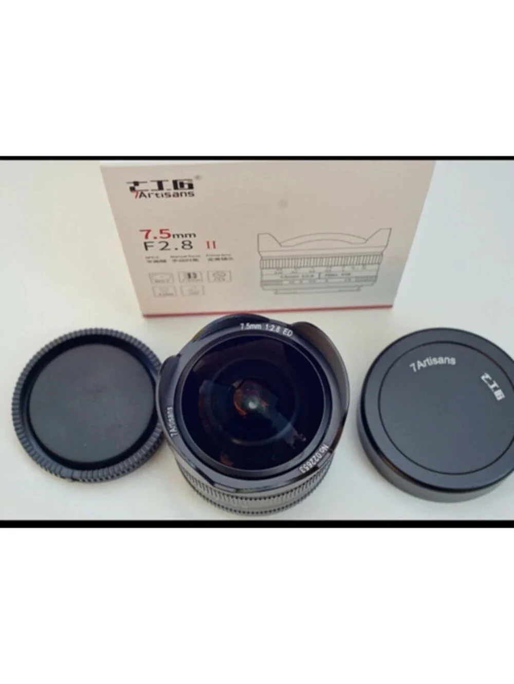 7Artisans 7.5mm f/2.8 II Manual Fisheye Lens for Fujifilm X-Mount Boxed MINT